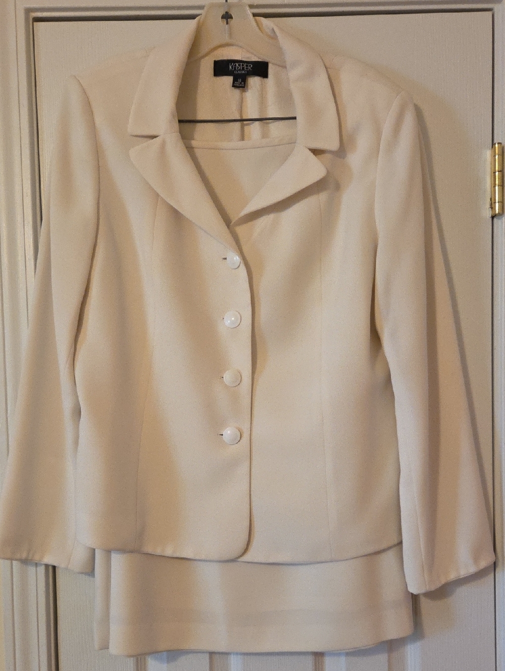 Kasper Classics Ladies Suit